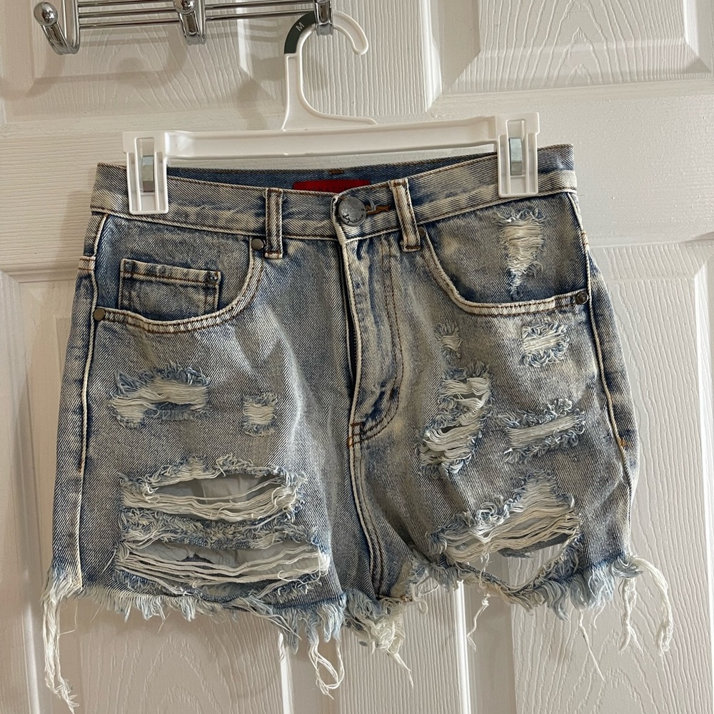 Signature 8 Jean Shorts